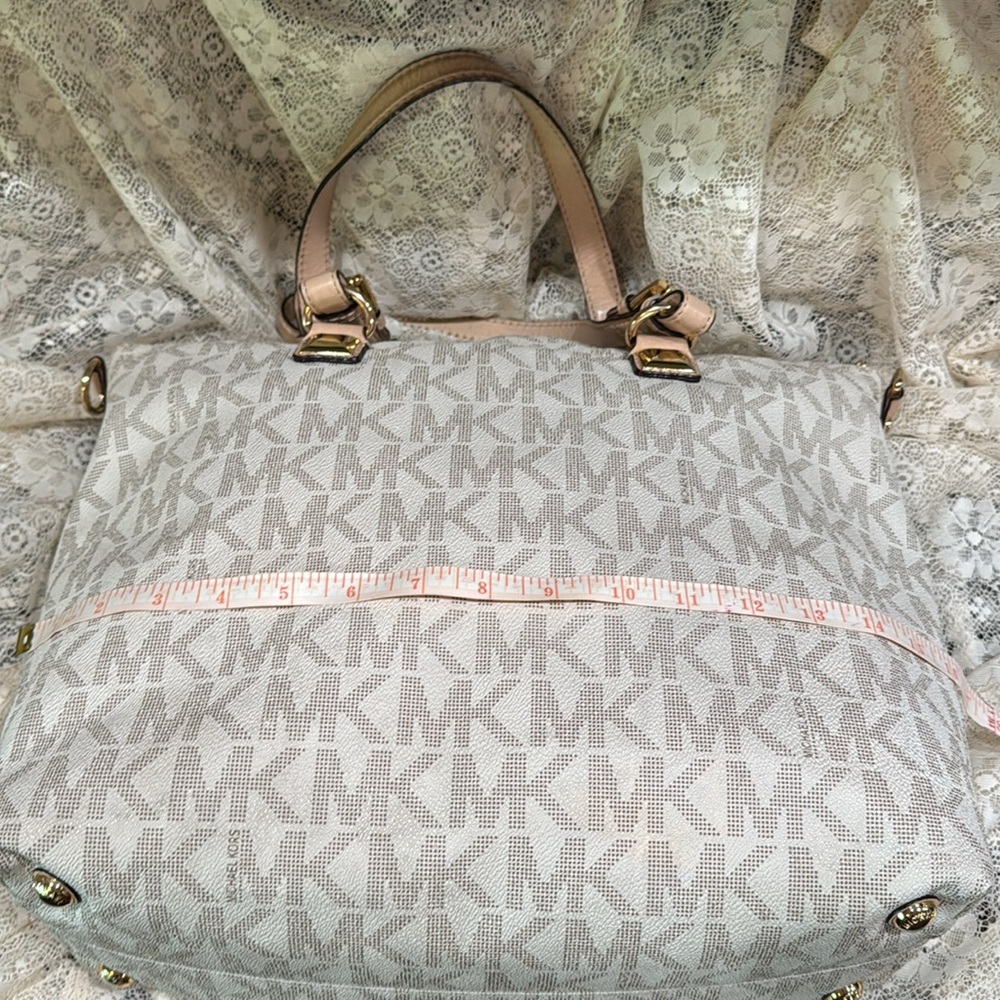 Michael Michael Kors Jet Set Beige Monogram Tote and Crossbody 16 X 13 X 5 - Picture 4 of 15